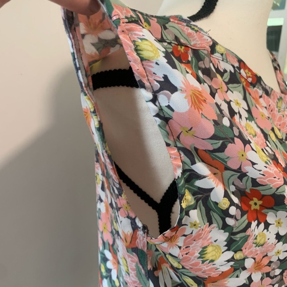 Loft | floral print short sleeve top - Picture 5 of 7